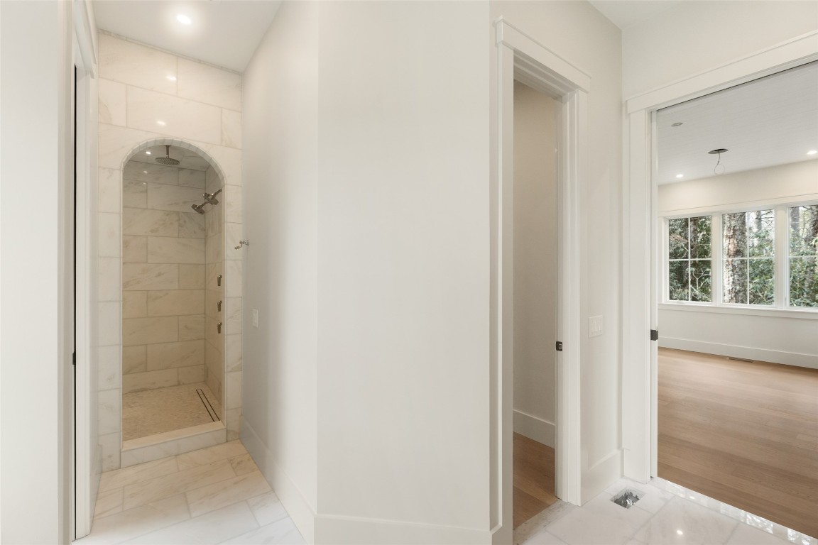 Highlands, North Carolina 28741, United States, 4 Bedrooms Bedrooms, ,5 BathroomsBathrooms,Residential,Active,254457