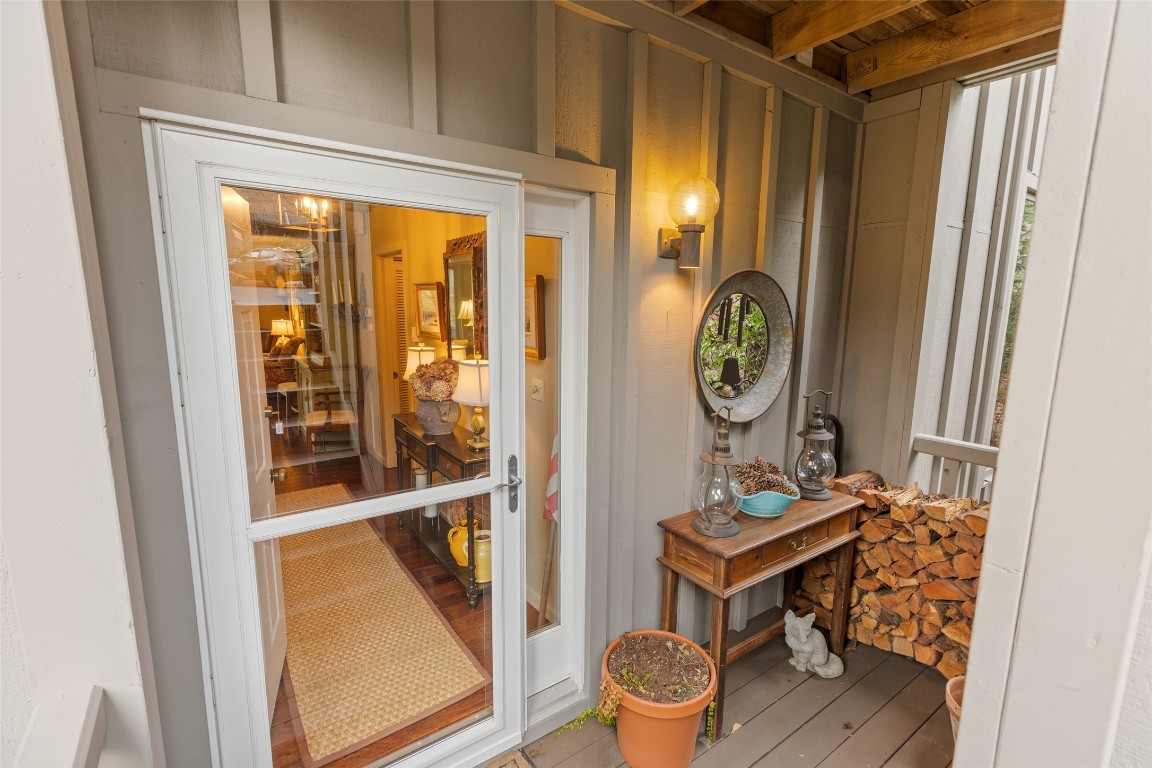 Highlands, North Carolina 28741, United States, 2 Bedrooms Bedrooms, ,2 BathroomsBathrooms,Residential,Pending,247723