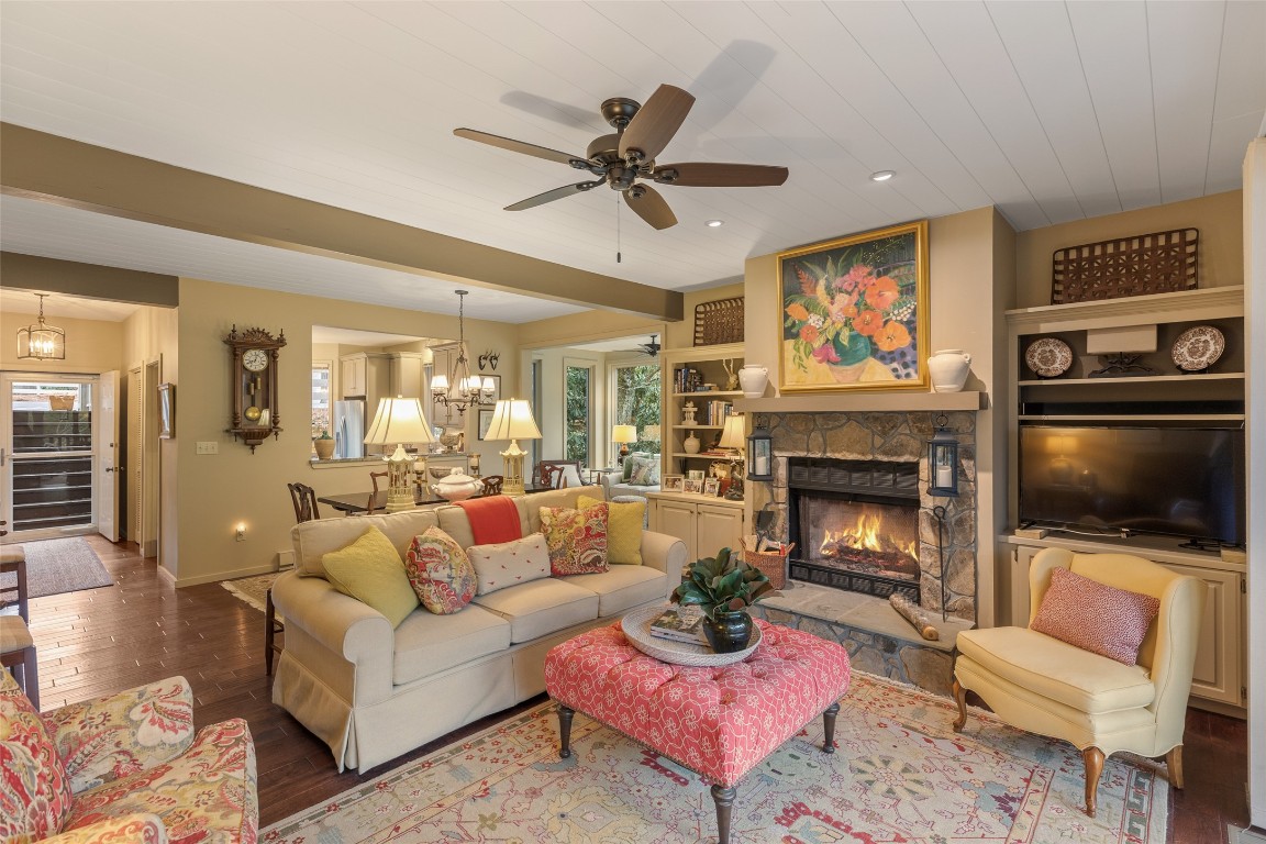 Highlands, North Carolina 28741, United States, 2 Bedrooms Bedrooms, ,2 BathroomsBathrooms,Residential,Pending,247723