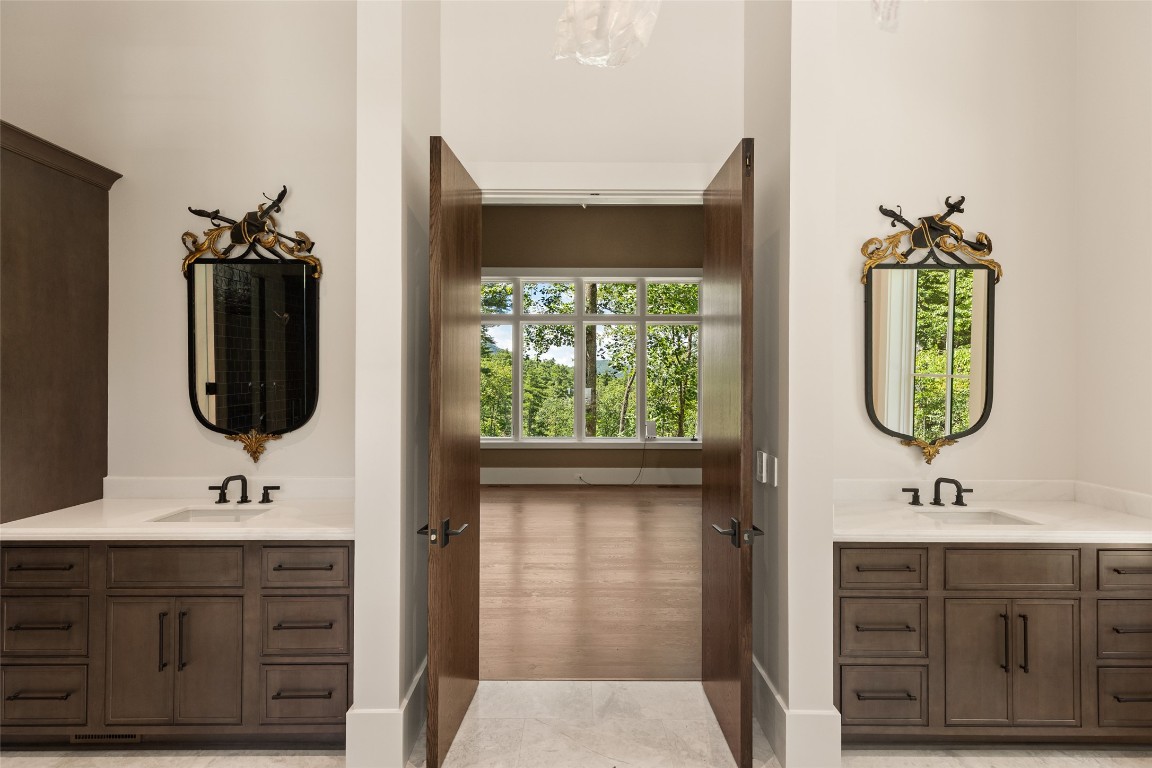 Cashiers, North Carolina 28717, United States, 4 Bedrooms Bedrooms, ,5 BathroomsBathrooms,Residential,Active,36537