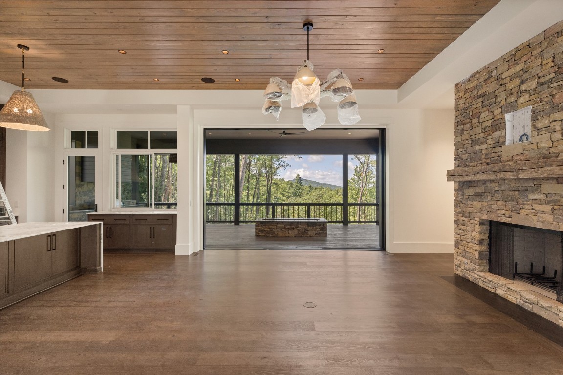 Cashiers, North Carolina 28717, United States, 4 Bedrooms Bedrooms, ,5 BathroomsBathrooms,Residential,Active,36537