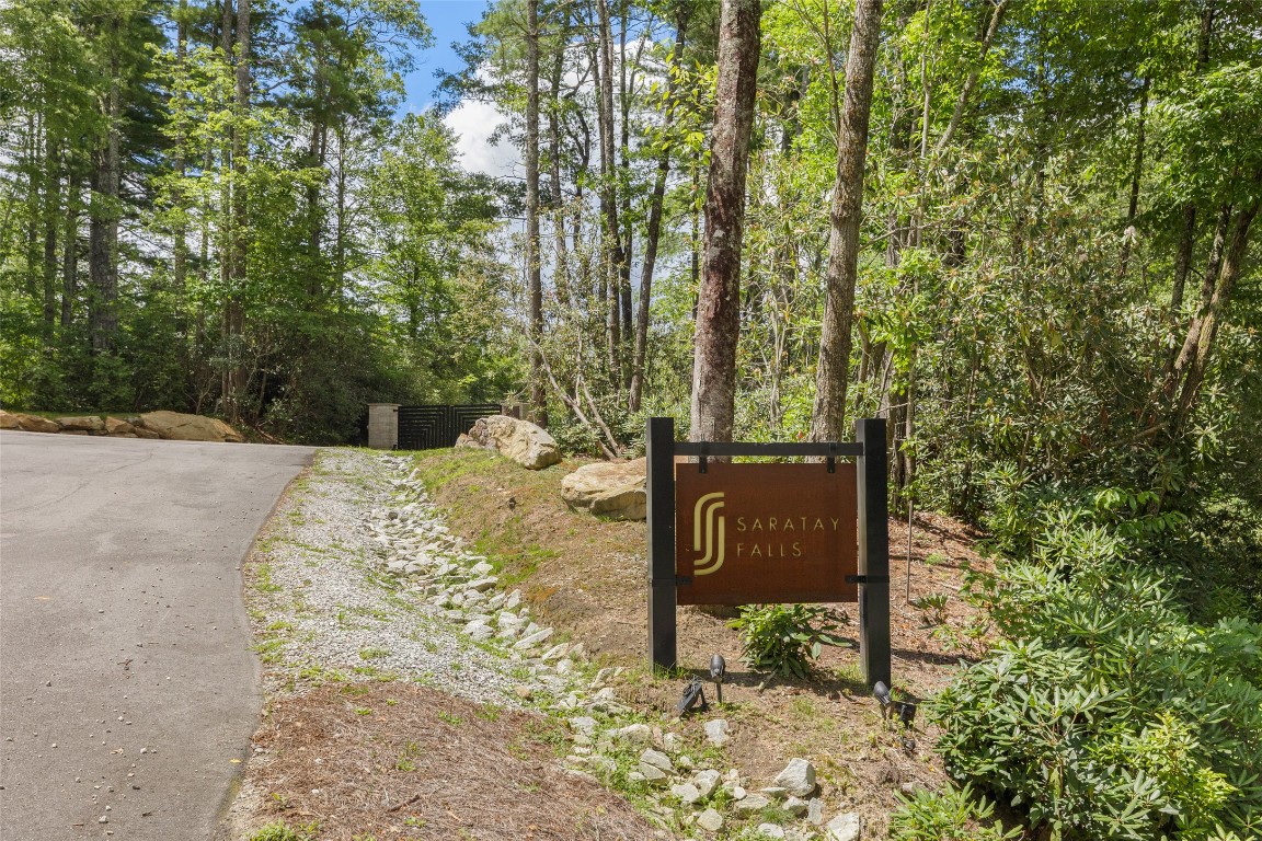 Cashiers, North Carolina 28717, United States, 4 Bedrooms Bedrooms, ,5 BathroomsBathrooms,Residential,Active,36537