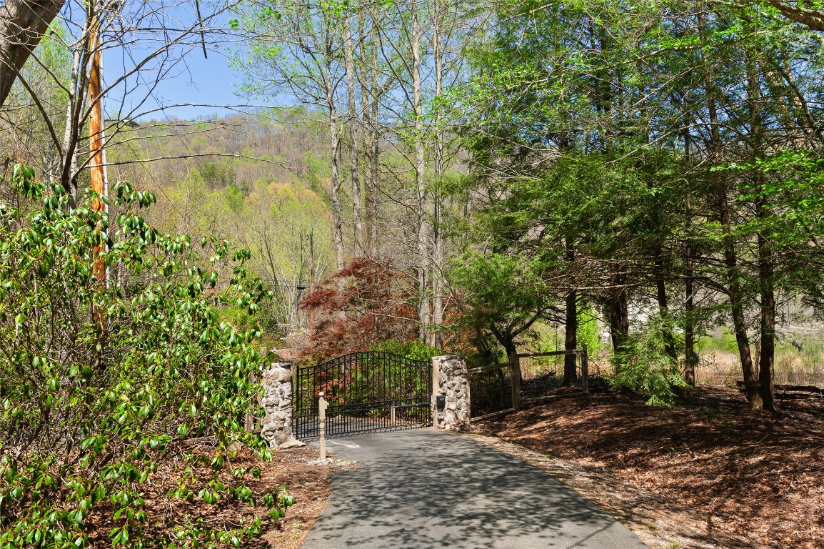 2323 Barkers Creek Road