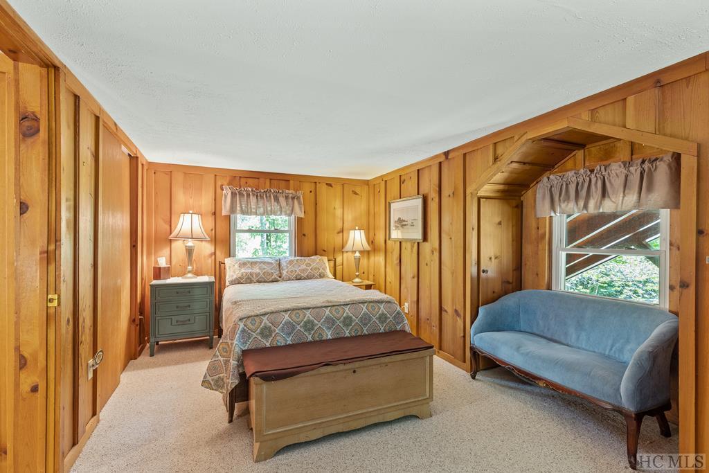 Highlands, North Carolina 28741, United States, 3 Bedrooms Bedrooms, ,3 BathroomsBathrooms,Residential,Active,81831