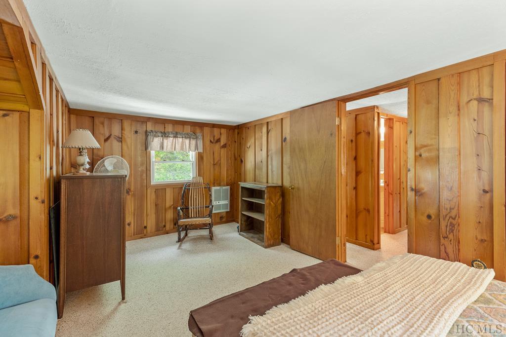 Highlands, North Carolina 28741, United States, 3 Bedrooms Bedrooms, ,3 BathroomsBathrooms,Residential,Active,81831