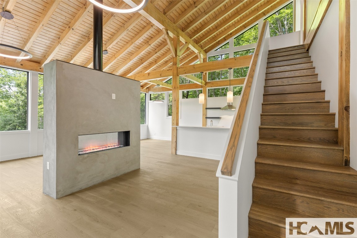 Scaly Mountain, North Carolina 28775, United States, 2 Bedrooms Bedrooms, ,2 BathroomsBathrooms,Residential,Active,250381