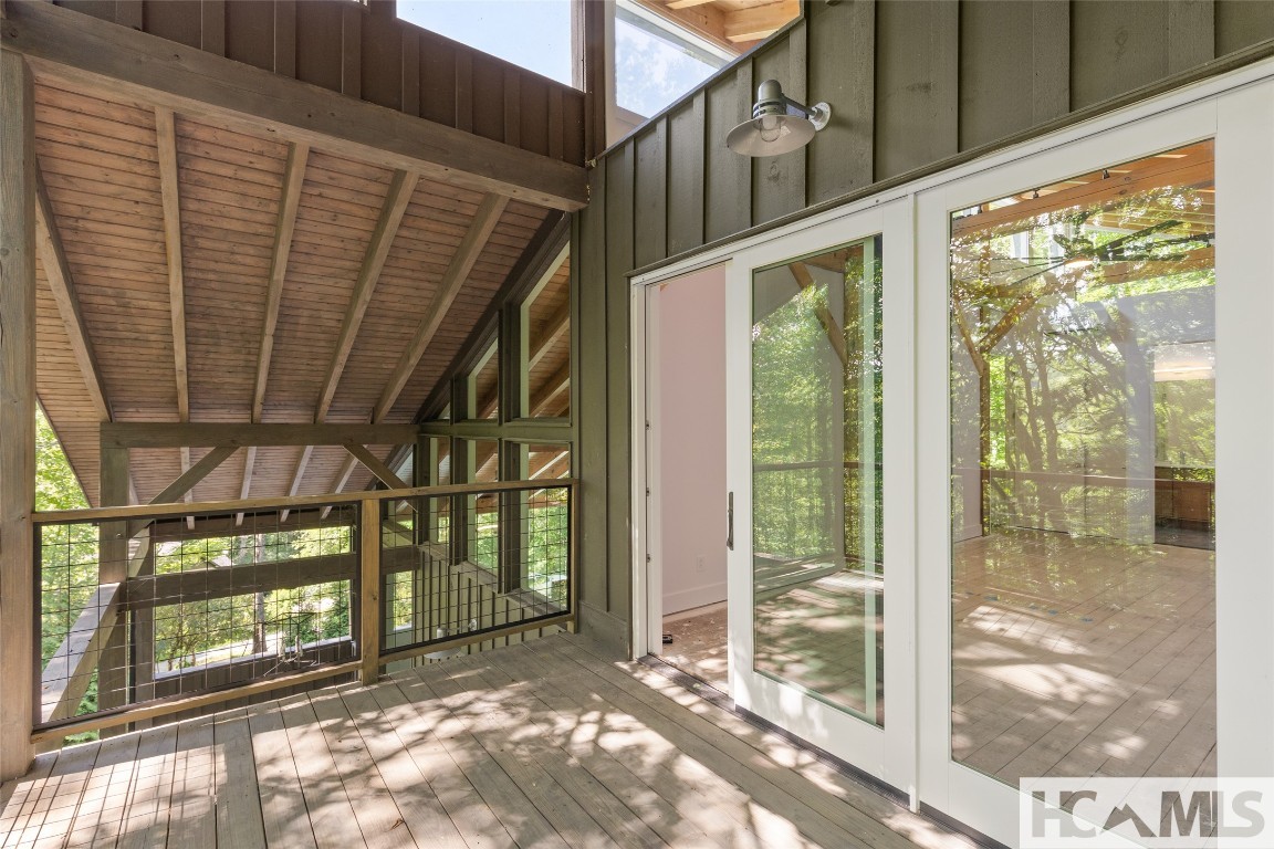 Scaly Mountain, North Carolina 28775, United States, 2 Bedrooms Bedrooms, ,2 BathroomsBathrooms,Residential,Active,250381