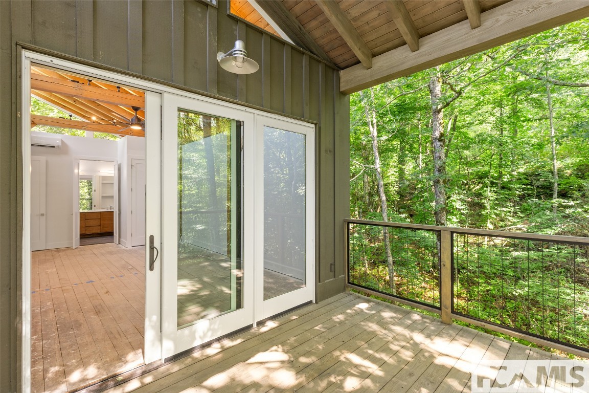 Scaly Mountain, North Carolina 28775, United States, 2 Bedrooms Bedrooms, ,2 BathroomsBathrooms,Residential,Active,250381