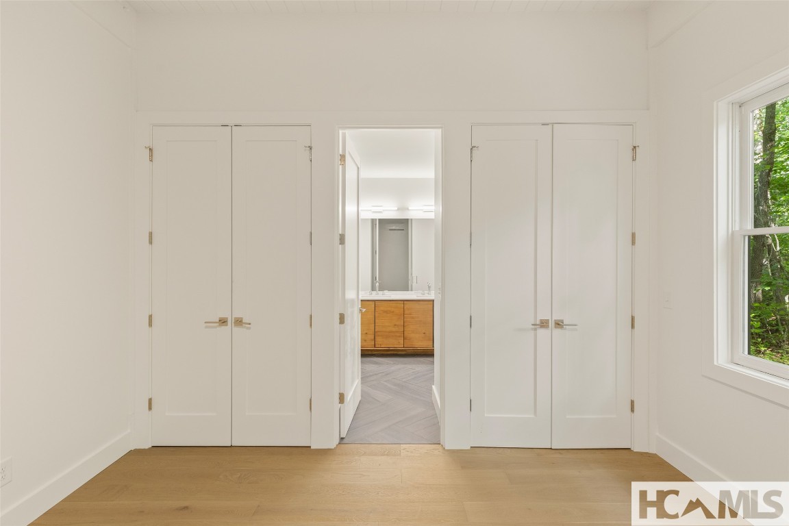 Scaly Mountain, North Carolina 28775, United States, 2 Bedrooms Bedrooms, ,2 BathroomsBathrooms,Residential,Active,250381