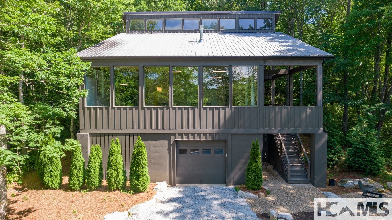 Scaly Mountain, North Carolina 28775, United States, 2 Bedrooms Bedrooms, ,2 BathroomsBathrooms,Residential,Active,250381