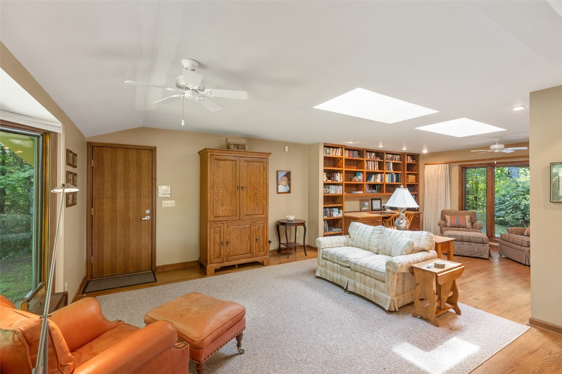 Highlands, North Carolina 28741, United States, 4 Bedrooms Bedrooms, ,3 BathroomsBathrooms,Residential,Active,216666