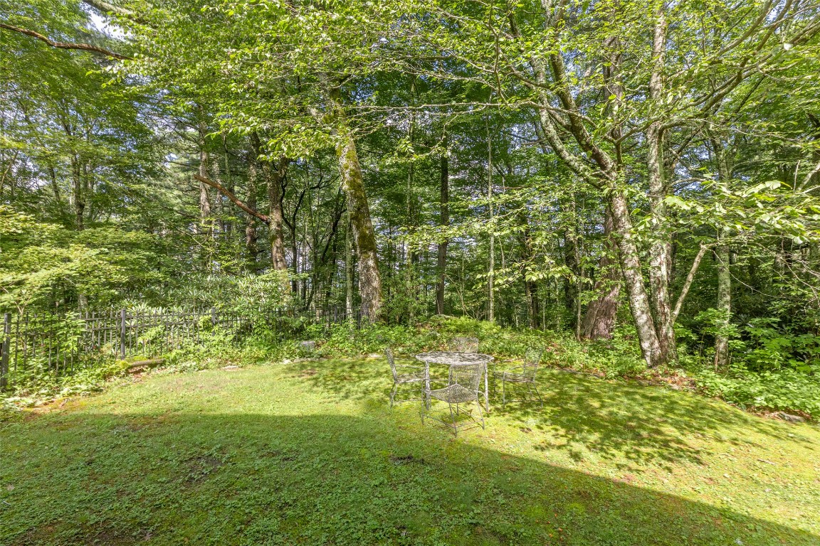 Highlands, North Carolina 28741, United States, 4 Bedrooms Bedrooms, ,3 BathroomsBathrooms,Residential,Active,216666