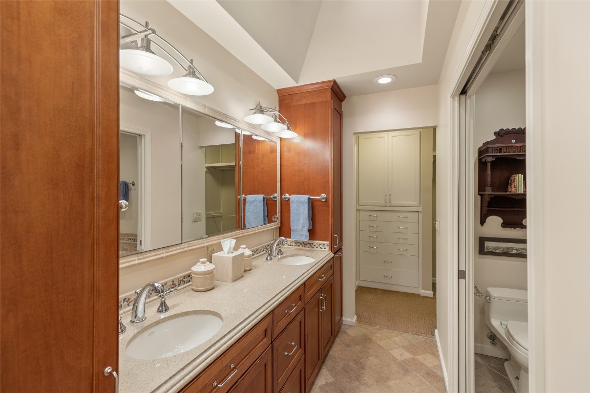 Highlands, North Carolina 28741, United States, 4 Bedrooms Bedrooms, ,3 BathroomsBathrooms,Residential,Active,216666