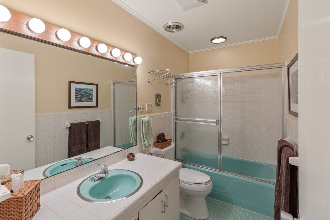 Highlands, North Carolina 28741, United States, 4 Bedrooms Bedrooms, ,3 BathroomsBathrooms,Residential,Active,216666