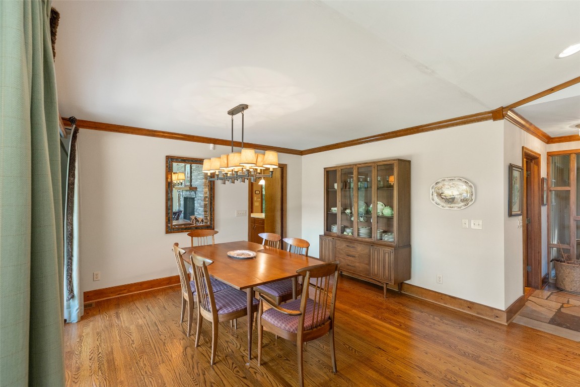 Highlands, North Carolina 28741, United States, 4 Bedrooms Bedrooms, ,3 BathroomsBathrooms,Residential,Active,216666