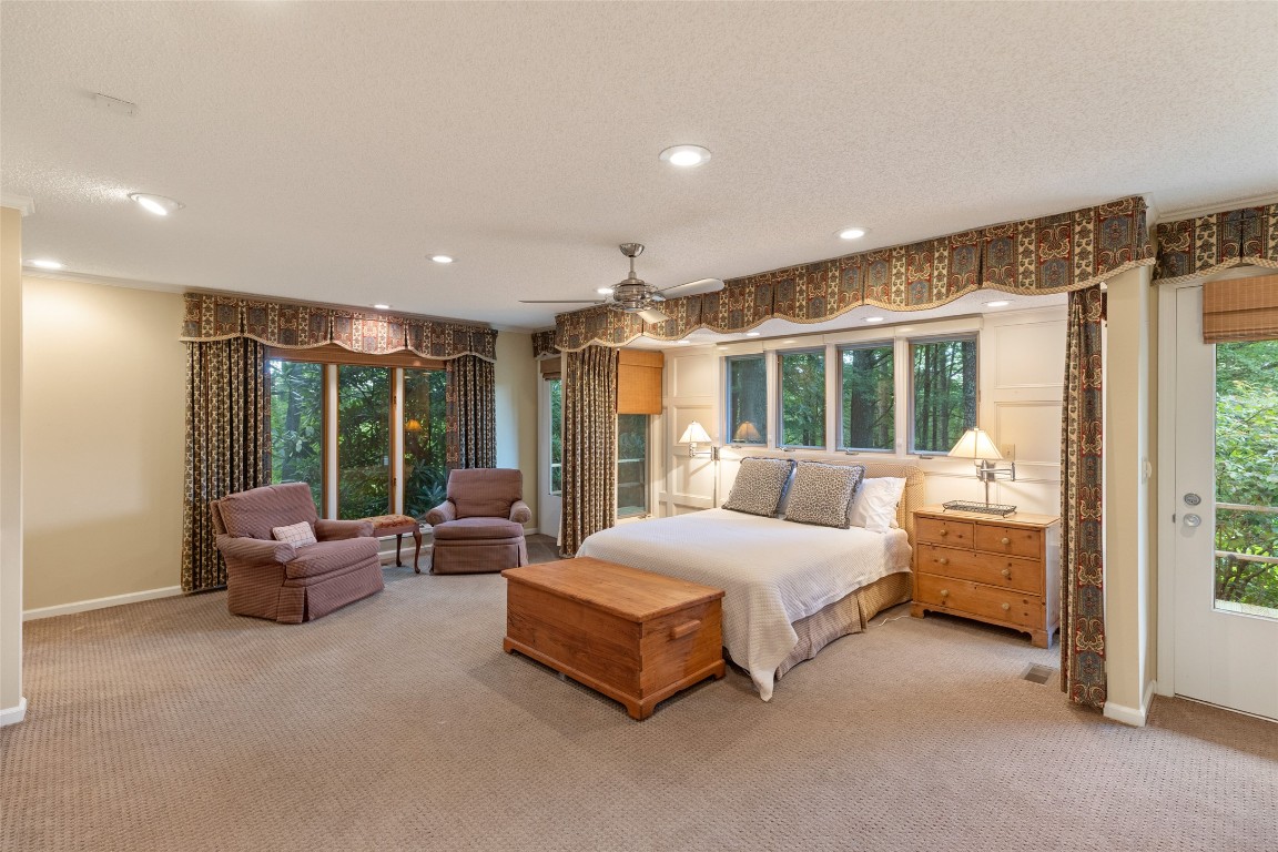 Highlands, North Carolina 28741, United States, 4 Bedrooms Bedrooms, ,3 BathroomsBathrooms,Residential,Active,216666