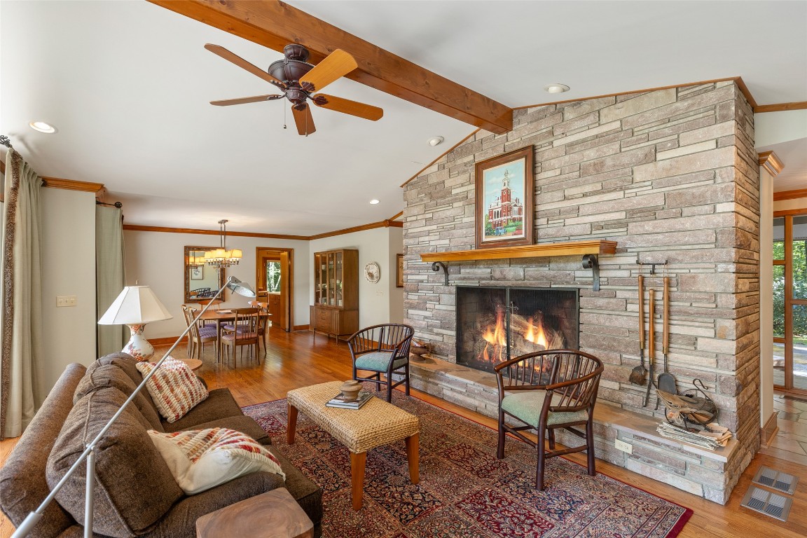 Highlands, North Carolina 28741, United States, 4 Bedrooms Bedrooms, ,3 BathroomsBathrooms,Residential,Active,216666