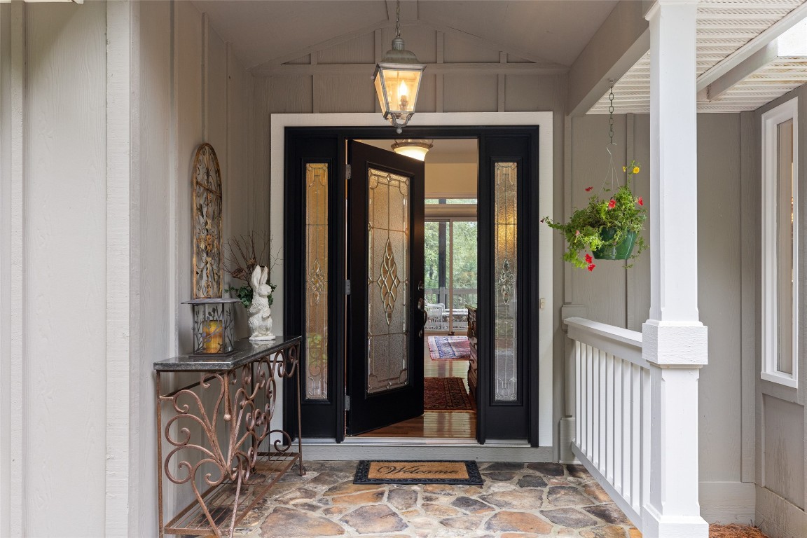 Highlands, North Carolina 28741, United States, 3 Bedrooms Bedrooms, ,3 BathroomsBathrooms,Residential,Pending,200037