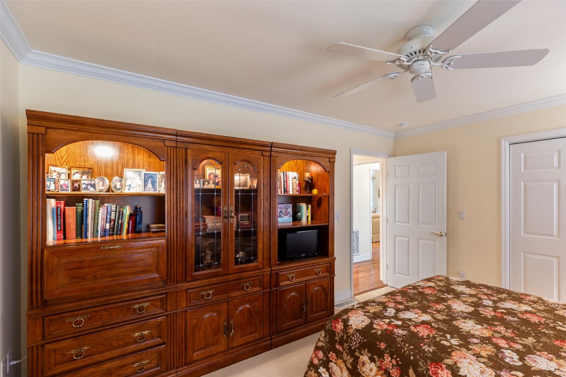 Highlands, North Carolina 28741, United States, 3 Bedrooms Bedrooms, ,3 BathroomsBathrooms,Residential,Pending,200037