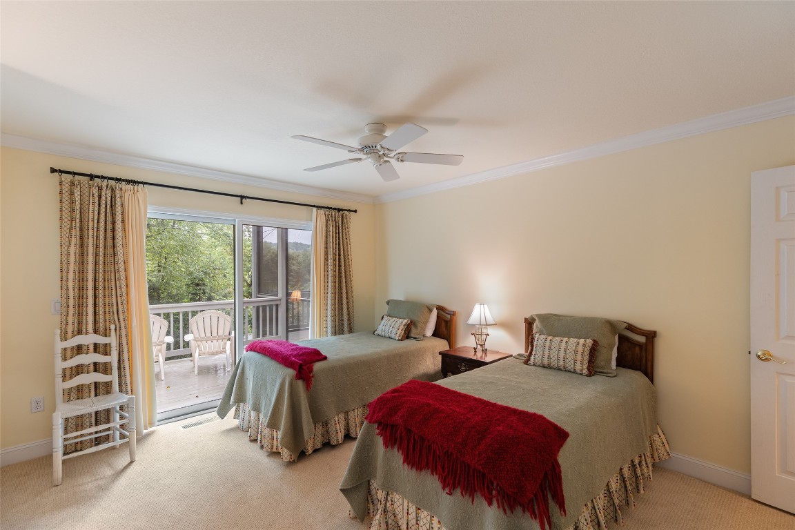 Highlands, North Carolina 28741, United States, 3 Bedrooms Bedrooms, ,3 BathroomsBathrooms,Residential,Pending,200037