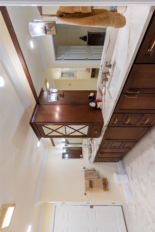 Highlands, North Carolina 28741, United States, 3 Bedrooms Bedrooms, ,3 BathroomsBathrooms,Residential,Pending,200037