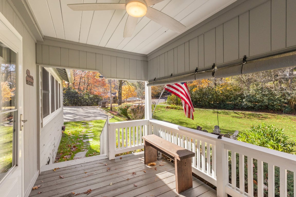 Highlands, North Carolina 28741, United States, 3 Bedrooms Bedrooms, ,2 BathroomsBathrooms,Residential,Active,238773