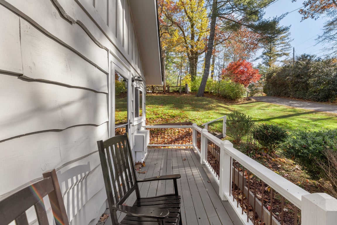 Highlands, North Carolina 28741, United States, 3 Bedrooms Bedrooms, ,2 BathroomsBathrooms,Residential,Active,238773