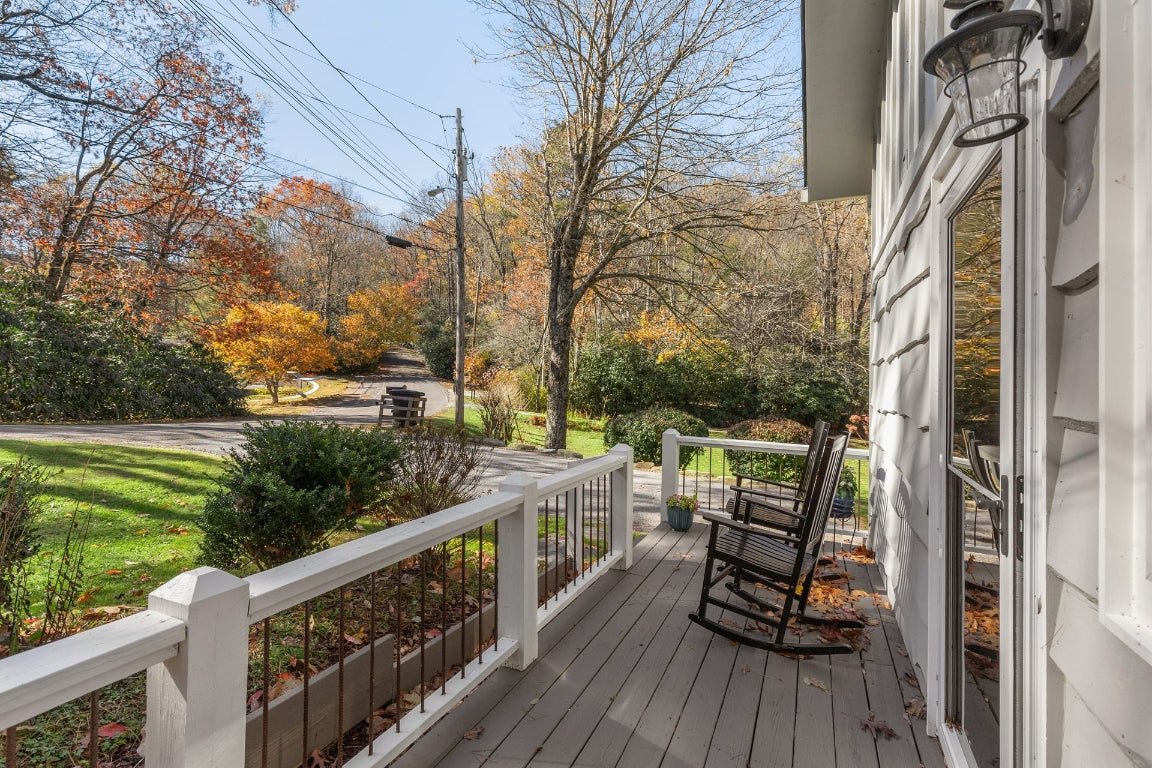 Highlands, North Carolina 28741, United States, 3 Bedrooms Bedrooms, ,2 BathroomsBathrooms,Residential,Active,238773