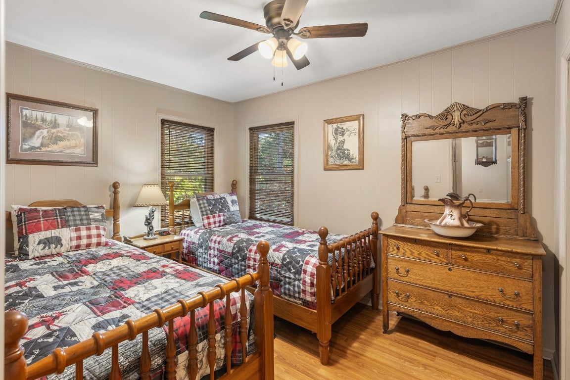 Highlands, North Carolina 28741, United States, 3 Bedrooms Bedrooms, ,2 BathroomsBathrooms,Residential,Active,238773