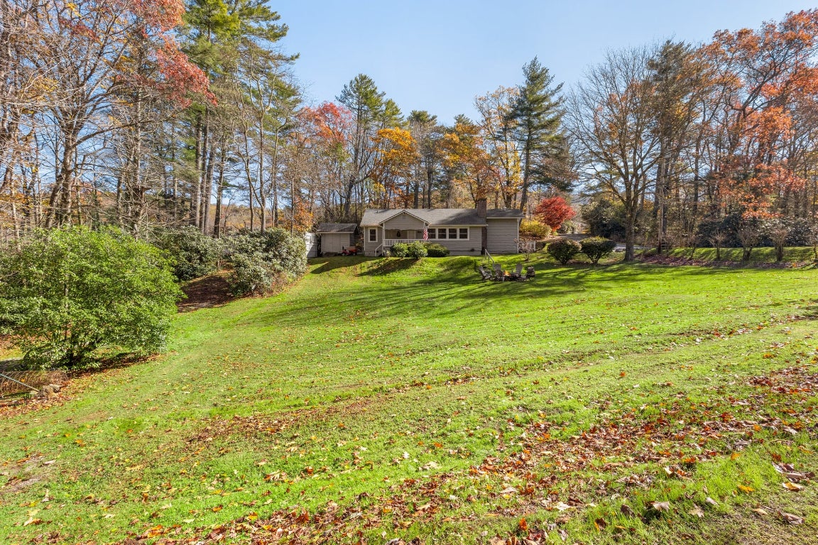 Highlands, North Carolina 28741, United States, 3 Bedrooms Bedrooms, ,2 BathroomsBathrooms,Residential,Active,238773