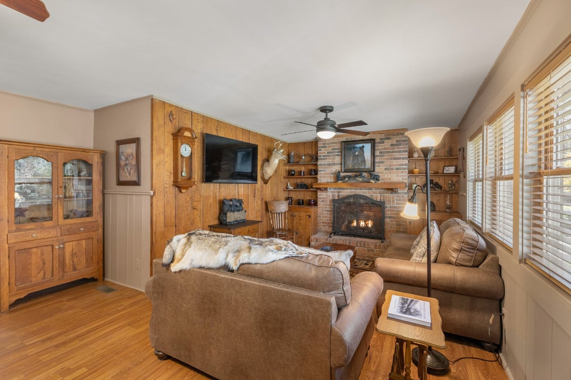 Highlands, North Carolina 28741, United States, 3 Bedrooms Bedrooms, ,2 BathroomsBathrooms,Residential,Active,238773