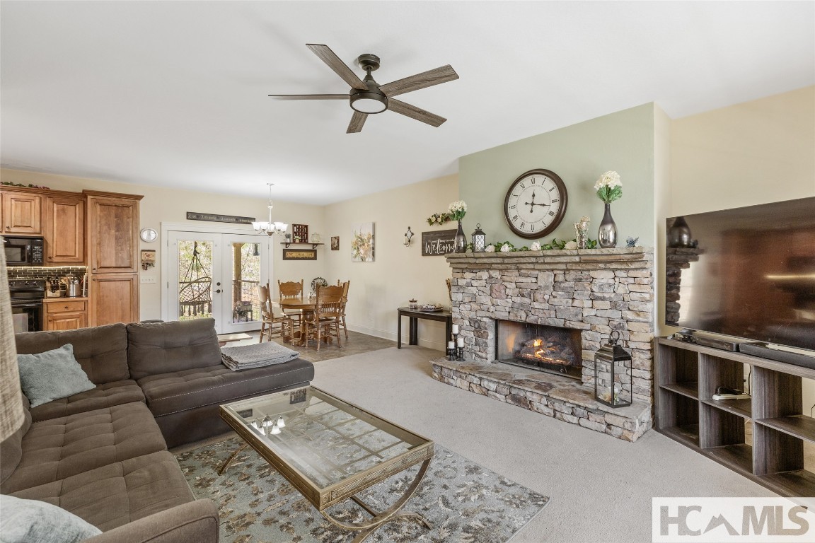 Cullowhee, North Carolina 28723, United States, 3 Bedrooms Bedrooms, ,3 BathroomsBathrooms,Residential,Active,189518