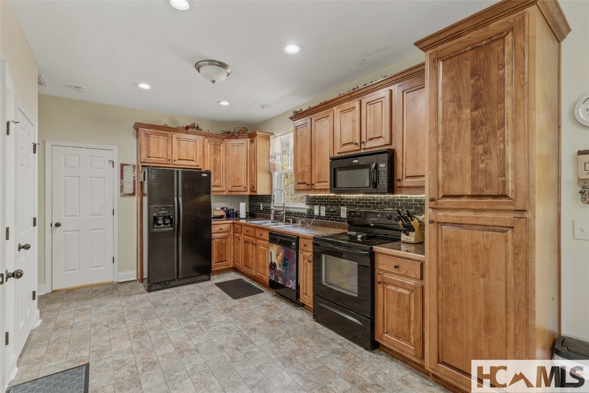 Cullowhee, North Carolina 28723, United States, 3 Bedrooms Bedrooms, ,3 BathroomsBathrooms,Residential,Active,189518