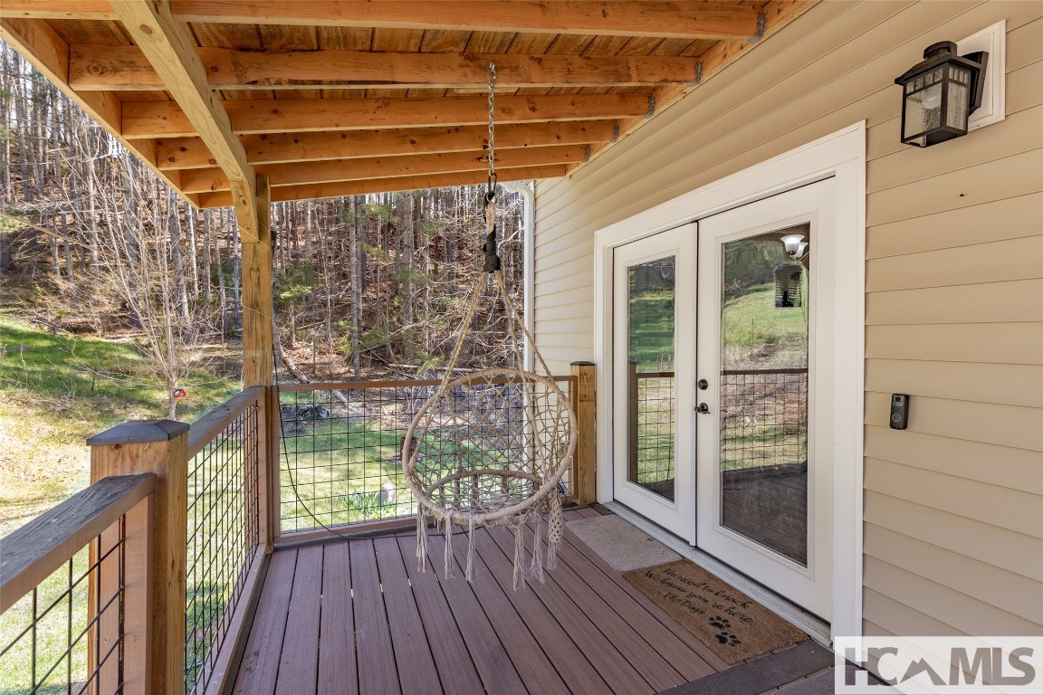 Cullowhee, North Carolina 28723, United States, 3 Bedrooms Bedrooms, ,3 BathroomsBathrooms,Residential,Active,189518