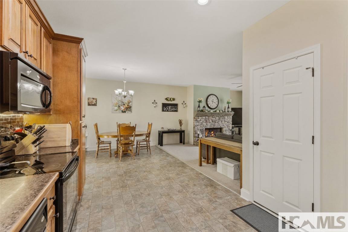 Cullowhee, North Carolina 28723, United States, 3 Bedrooms Bedrooms, ,3 BathroomsBathrooms,Residential,Active,189518