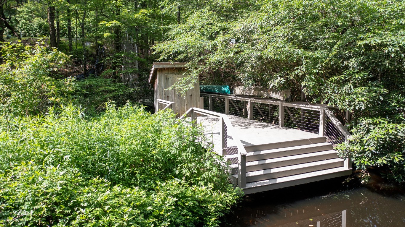 Highlands, North Carolina 28741, United States, 4 Bedrooms Bedrooms, ,5 BathroomsBathrooms,Residential,Active,223385