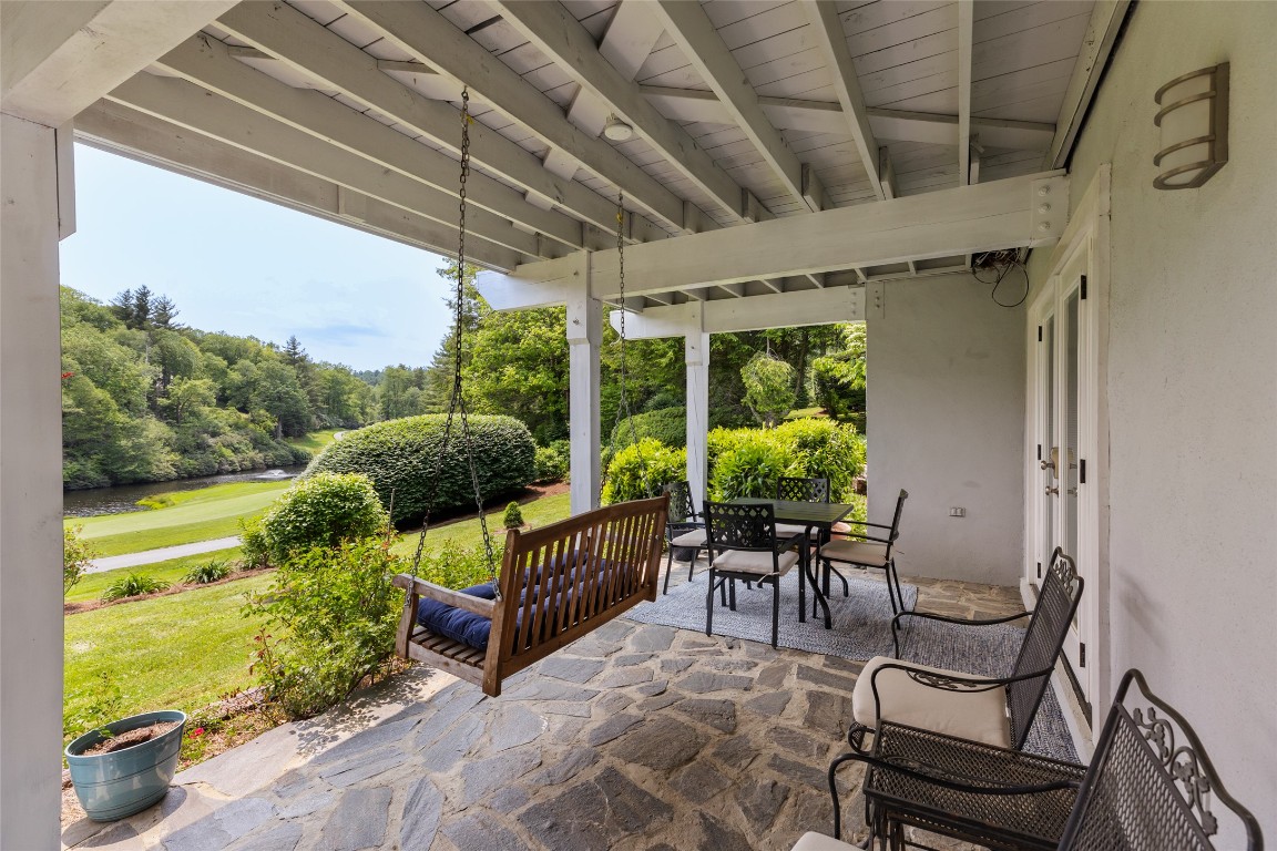 Highlands, North Carolina 28741, United States, 3 Bedrooms Bedrooms, ,4 BathroomsBathrooms,Residential,Active,143976