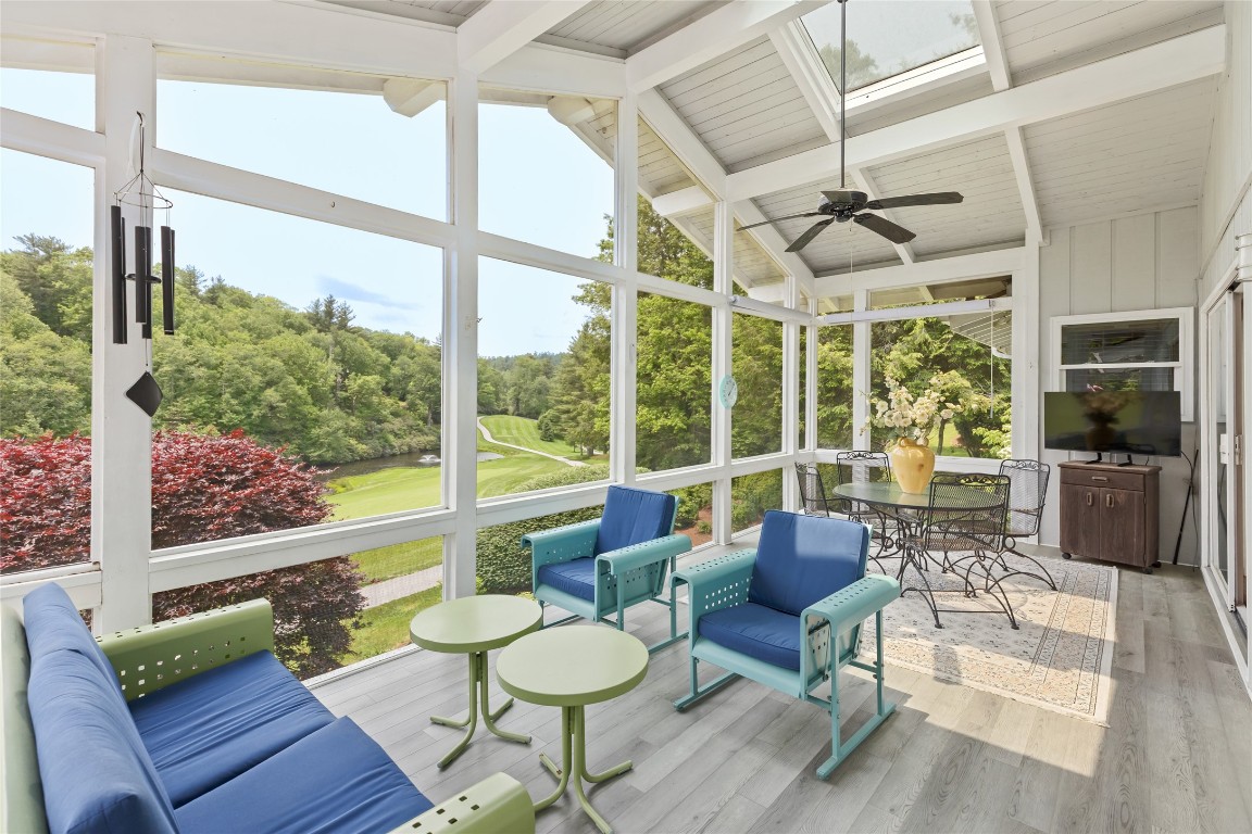 Highlands, North Carolina 28741, United States, 3 Bedrooms Bedrooms, ,4 BathroomsBathrooms,Residential,Active,143976