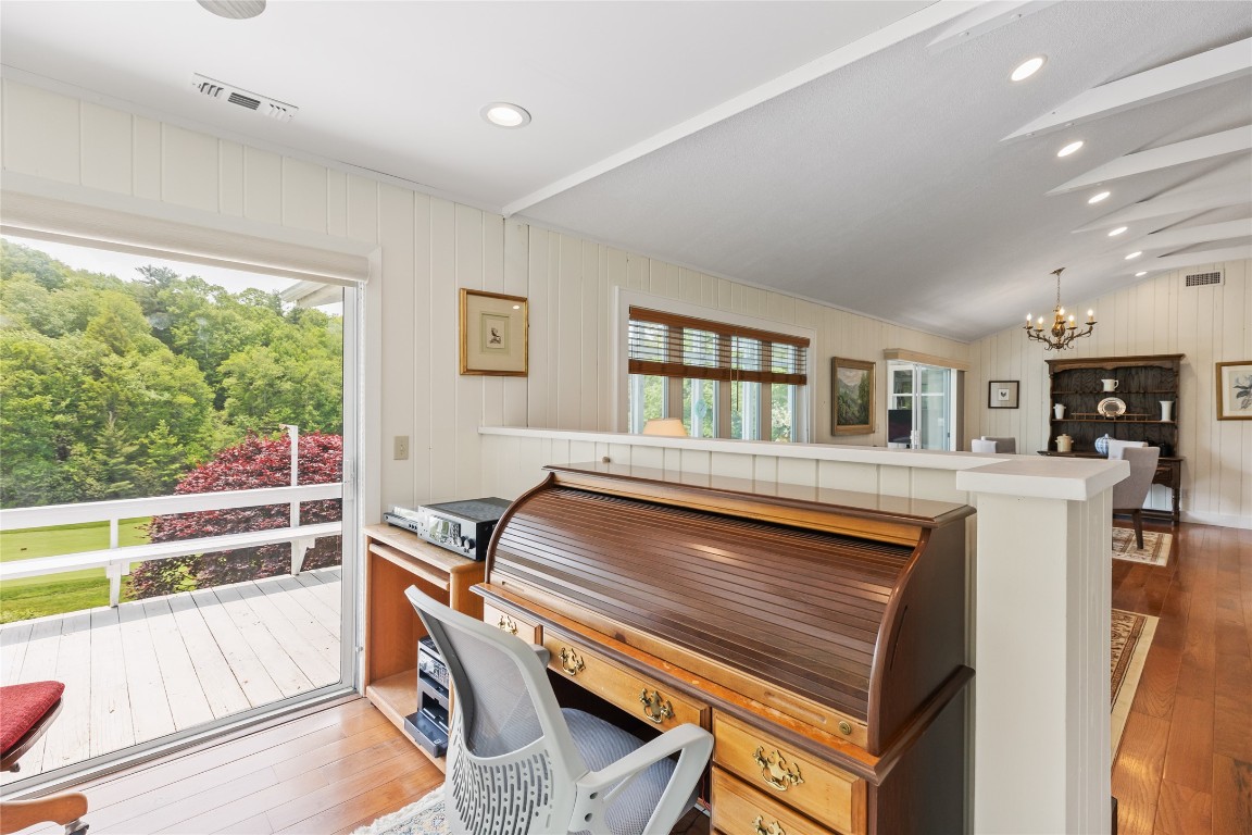 Highlands, North Carolina 28741, United States, 3 Bedrooms Bedrooms, ,4 BathroomsBathrooms,Residential,Active,143976