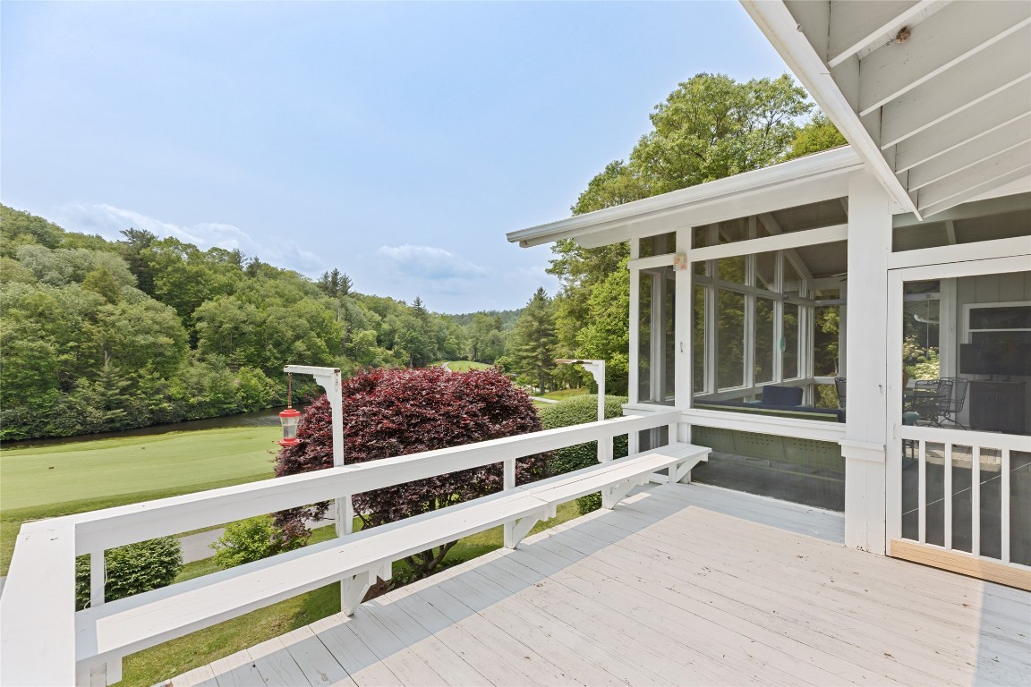 Highlands, North Carolina 28741, United States, 3 Bedrooms Bedrooms, ,4 BathroomsBathrooms,Residential,Active,143976