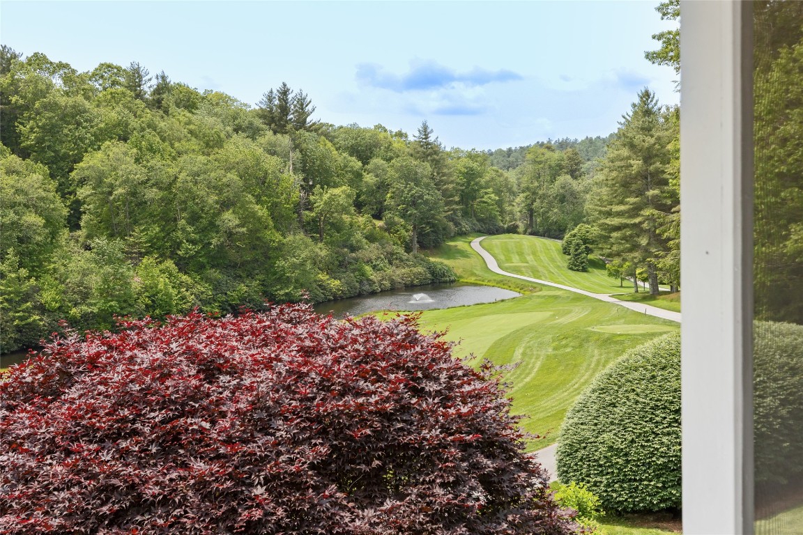 Highlands, North Carolina 28741, United States, 3 Bedrooms Bedrooms, ,4 BathroomsBathrooms,Residential,Active,143976