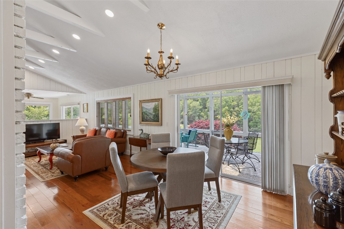 Highlands, North Carolina 28741, United States, 3 Bedrooms Bedrooms, ,4 BathroomsBathrooms,Residential,Active,143976