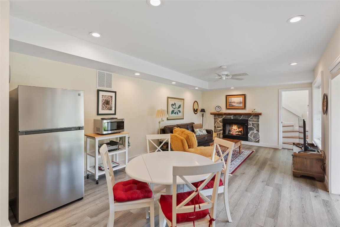 Highlands, North Carolina 28741, United States, 3 Bedrooms Bedrooms, ,4 BathroomsBathrooms,Residential,Active,143976