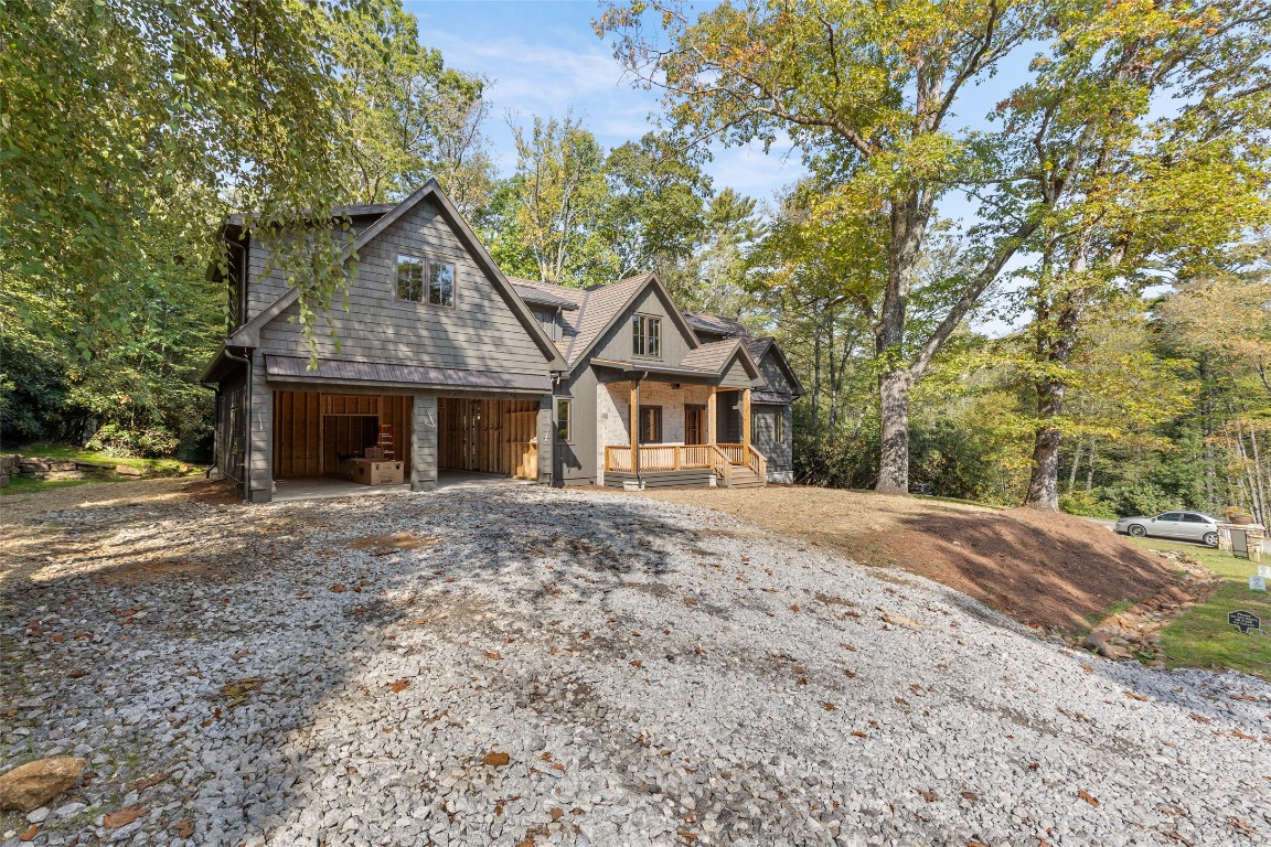 Highlands, North Carolina 28741, United States, 5 Bedrooms Bedrooms, ,6 BathroomsBathrooms,Residential,Active,217775