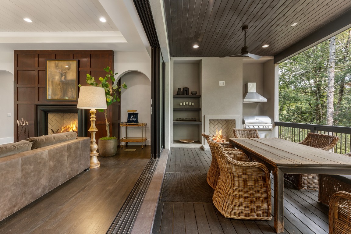 Highlands, North Carolina 28741, United States, 4 Bedrooms Bedrooms, ,4 BathroomsBathrooms,Residential,Active,103559