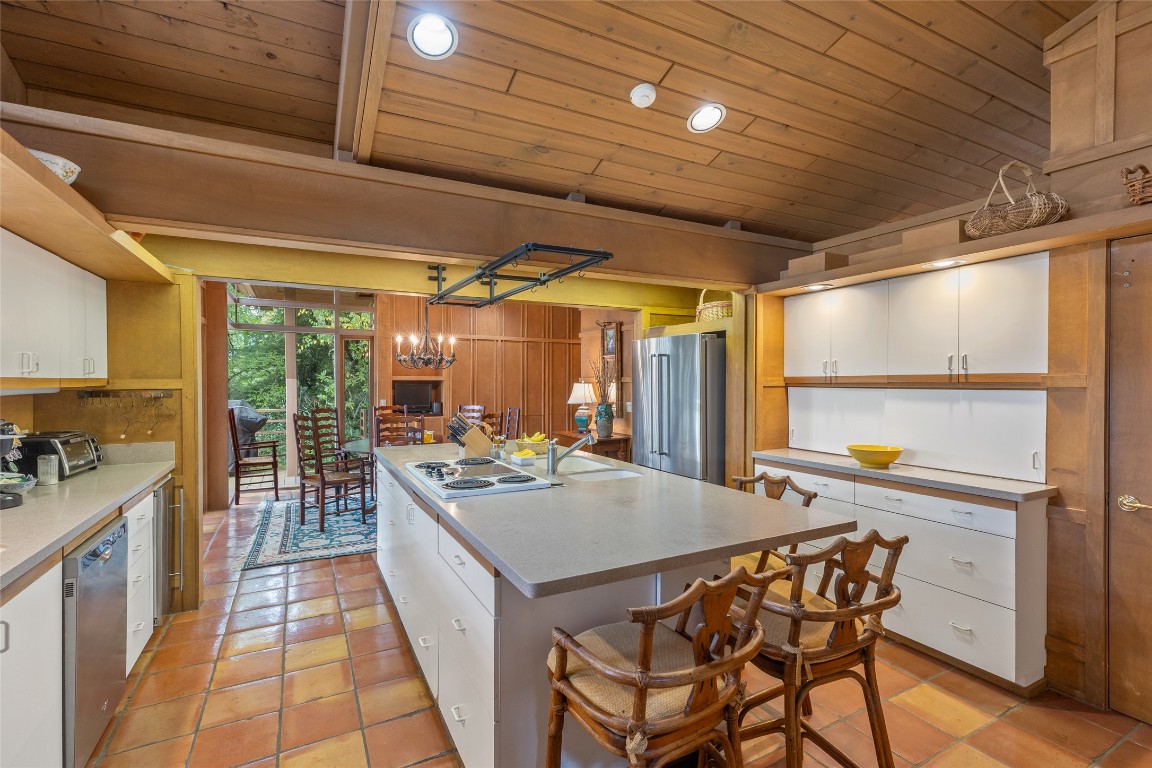 Highlands, North Carolina 28741, United States, 4 Bedrooms Bedrooms, ,5 BathroomsBathrooms,Residential,Active,193050