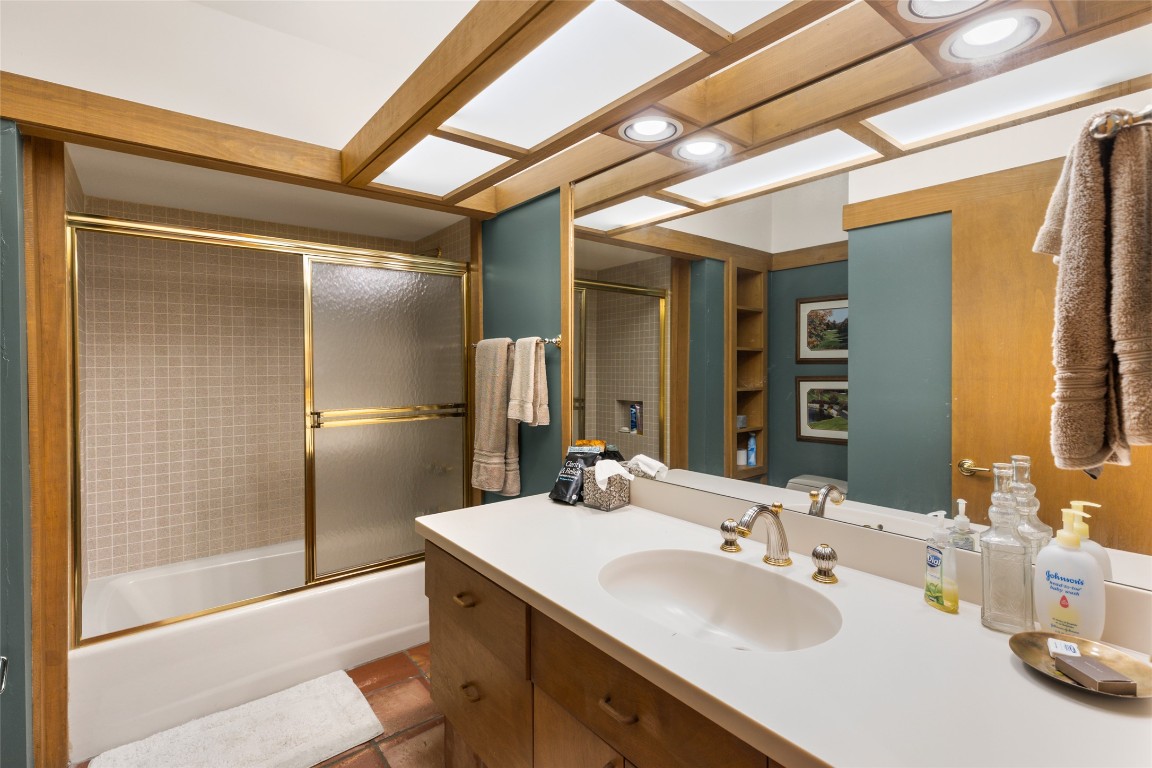 Highlands, North Carolina 28741, United States, 4 Bedrooms Bedrooms, ,5 BathroomsBathrooms,Residential,Active,193050