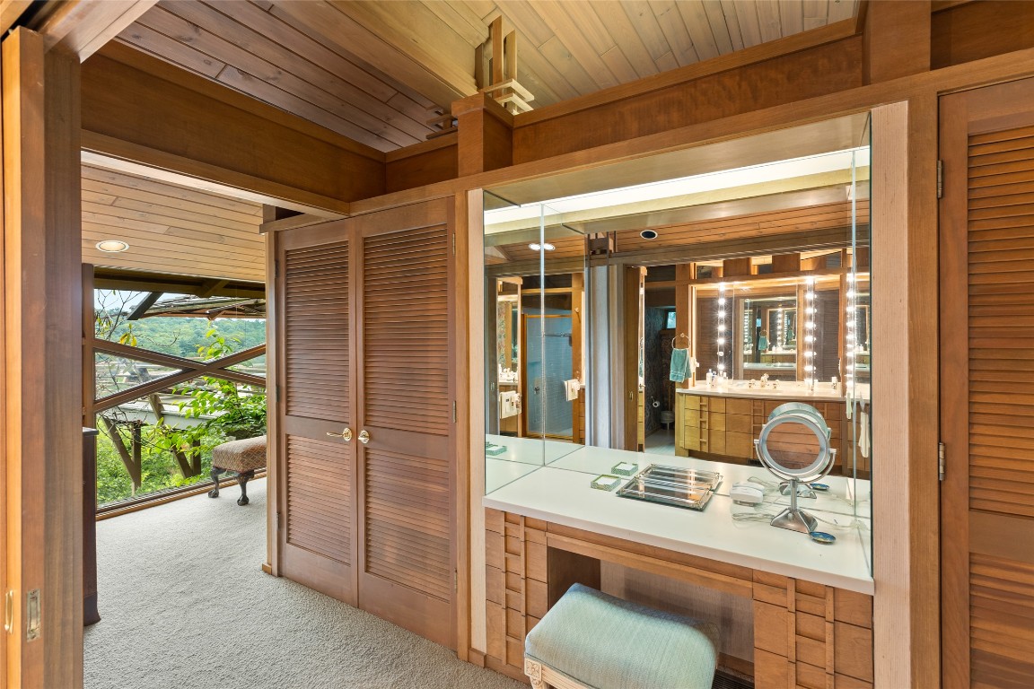 Highlands, North Carolina 28741, United States, 4 Bedrooms Bedrooms, ,5 BathroomsBathrooms,Residential,Active,193050