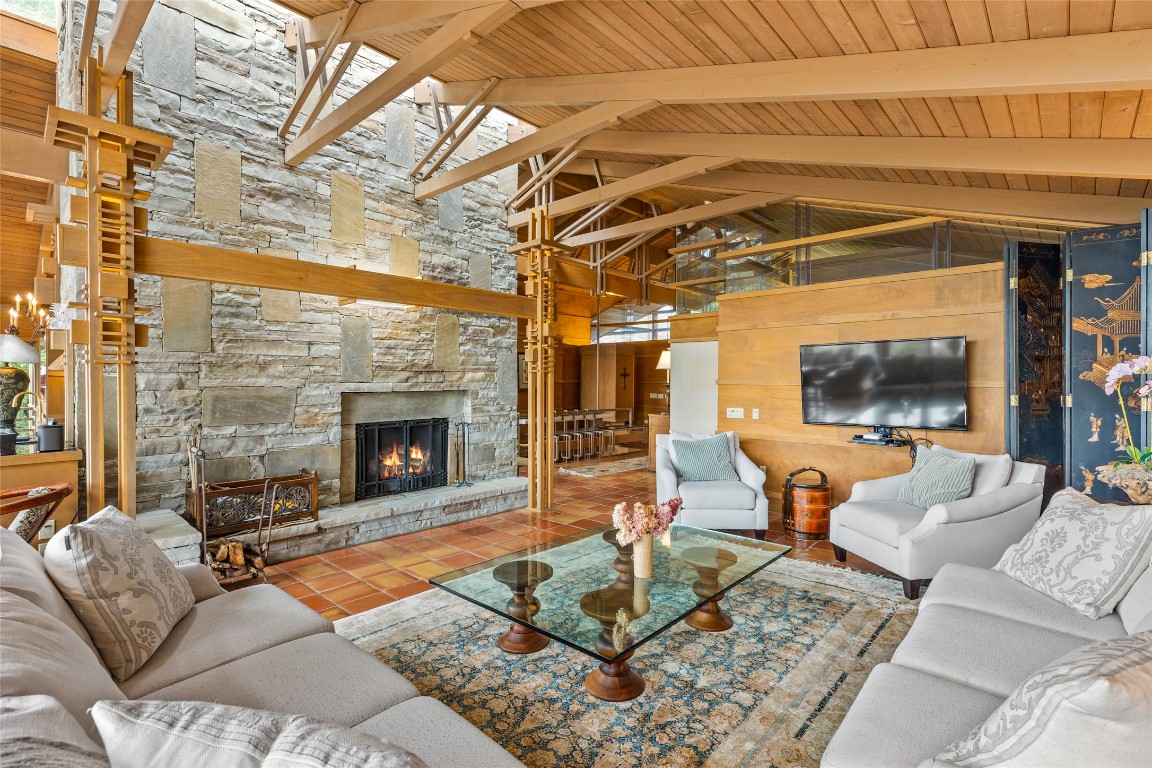 Highlands, North Carolina 28741, United States, 4 Bedrooms Bedrooms, ,5 BathroomsBathrooms,Residential,Active,193050