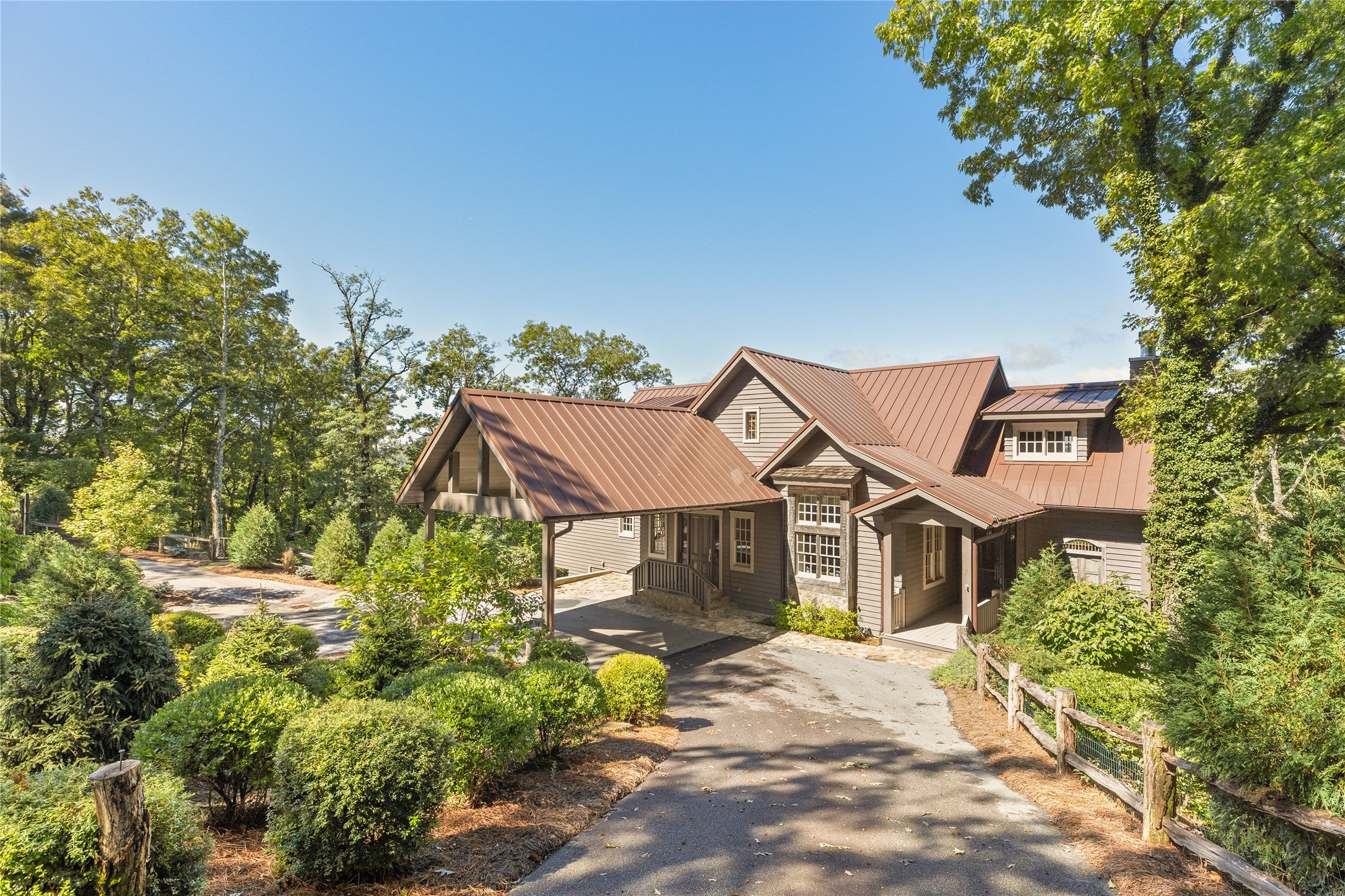121 Bobby Jones Road